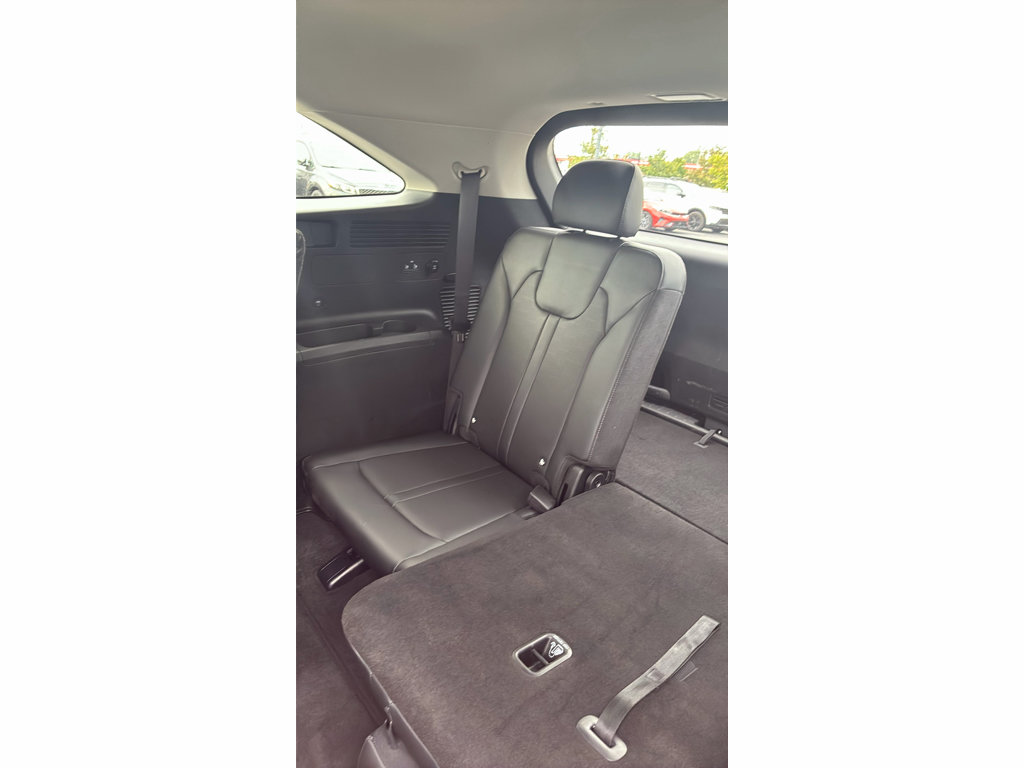 Used 2025 Kia Sorento S FWD image 11
