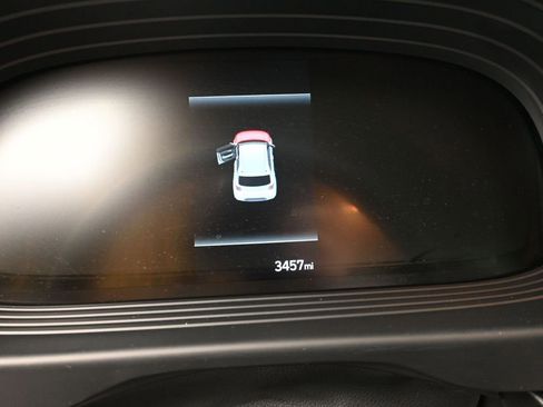 Certified 2025 Hyundai Venue SEL image 14