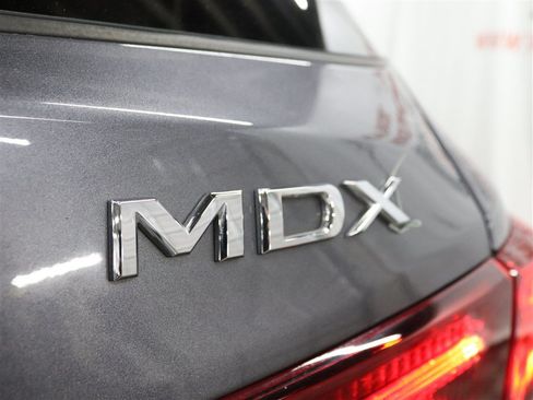 Used 2018 Acura MDX SH-AWD image 12