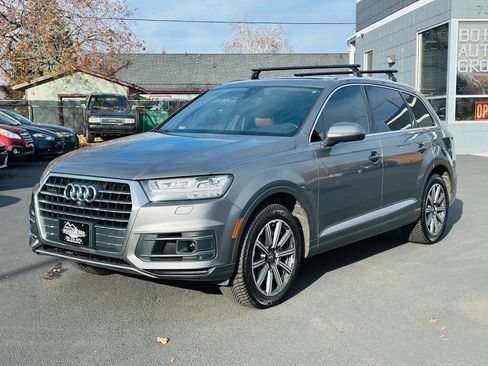 Used 2017 Audi Q7 3.0T Premium Plus w/ Premium Plus Package image 3