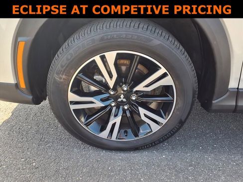 Used 2025 Mitsubishi Eclipse Cross AWD image 5