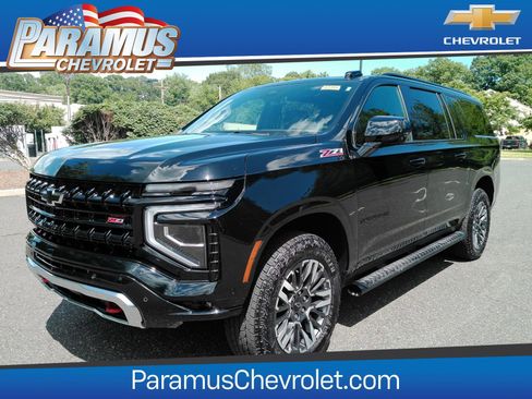 Used 2026 Chevrolet Suburban Z71 AWD/4WD image 1