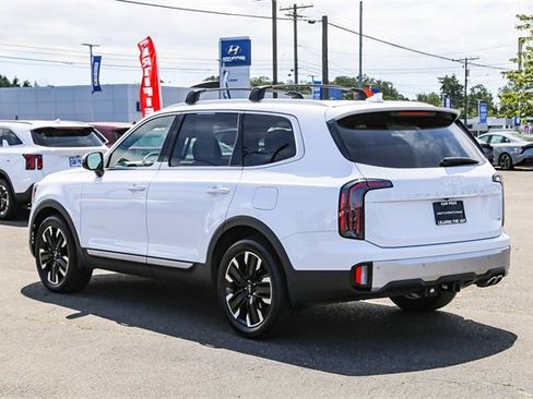 Used 2024 Kia Telluride SX Prestige w/ Towing Package image 7