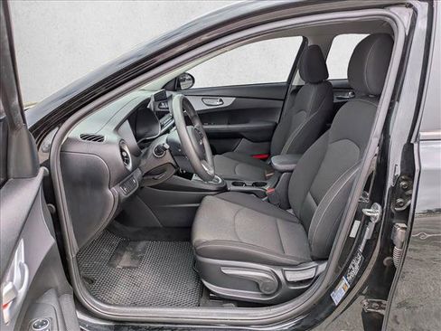Used 2023 Kia Forte LX FWD image 18
