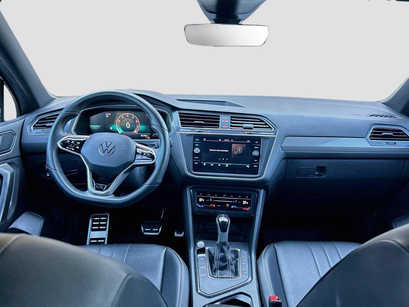 Used 2023 Volkswagen Tiguan SE R-Line FWD image 18