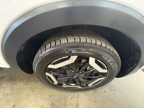 Used 2025 Kia Telluride S AWD/4WD image 12