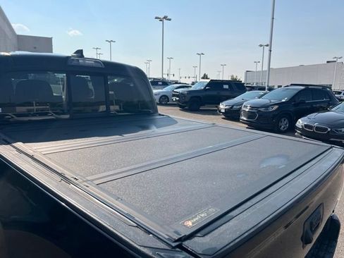 Used 2016 Toyota Tacoma Limited w/ Towing Package AWD/4WD image 14