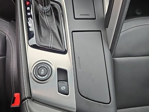 Used 2019 Chevrolet Corvette Stingray Coupe w/ Carbon Flash Badge Package image 27