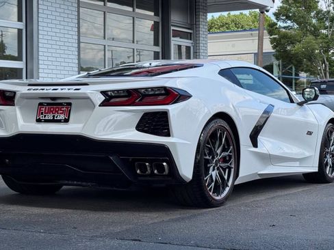 Used 2023 Chevrolet Corvette Stingray Premium Cpe RWD image 3