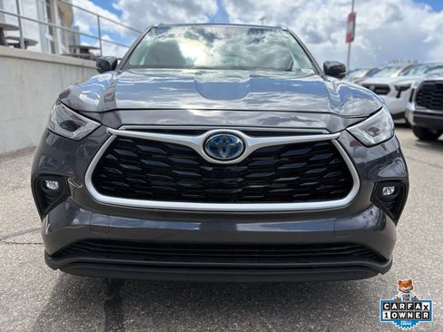 Used 2023 Toyota Highlander XLE image 12