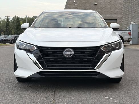 Used 2025 Nissan Sentra SV FWD image 8