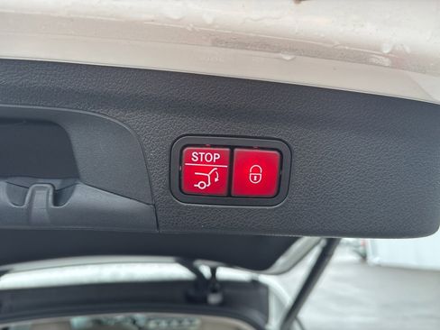 Used 2021 Mercedes-Benz GLE 450 4MATIC image 28