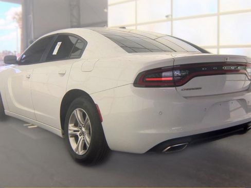 Used 2022 Dodge Charger SXT RWD image 7
