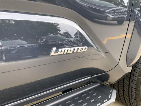 Used 2026 Toyota 4Runner Limited AWD/4WD image 10