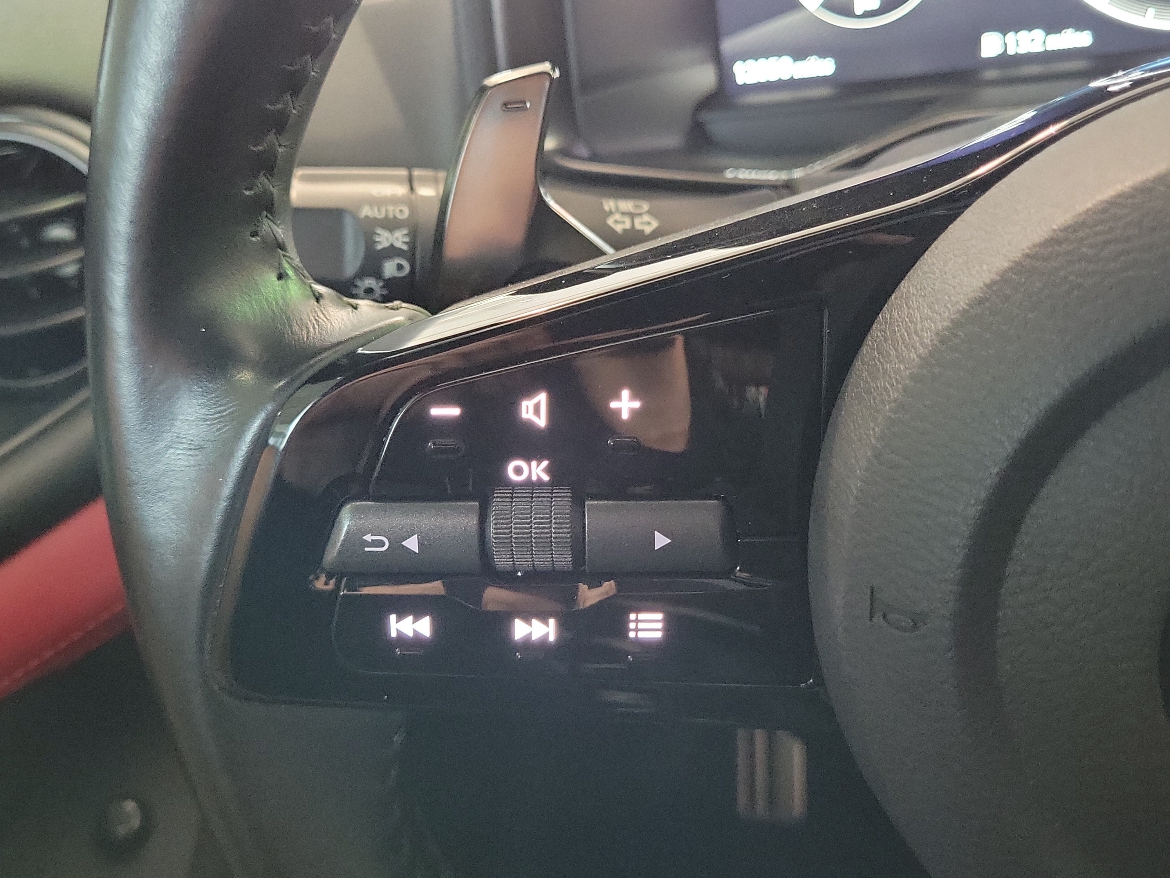 Used 2024 Nissan Z Performance w/ Floor Mat Package RWD image 18
