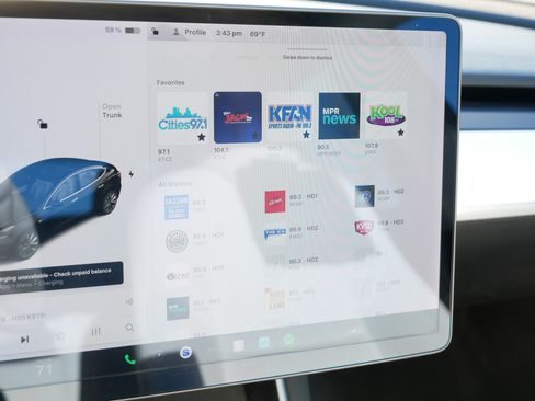 Used 2019 Tesla Model 3 Long Range image 22