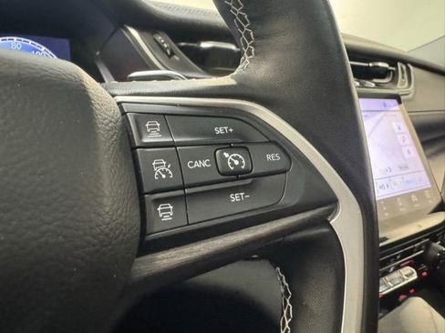 Used 2022 Jeep Grand Cherokee Limited image 17