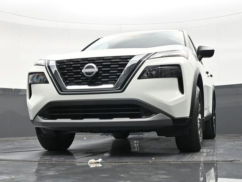 Used 2023 Nissan Rogue S FWD image 28