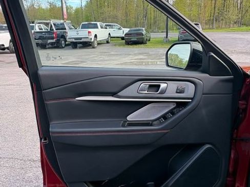 Used 2025 Ford Explorer ST w/ Sun And Sound Package AWD/4WD image 19