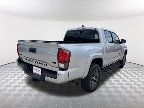 Used 2023 Toyota Tacoma SR5 AWD/4WD image 17