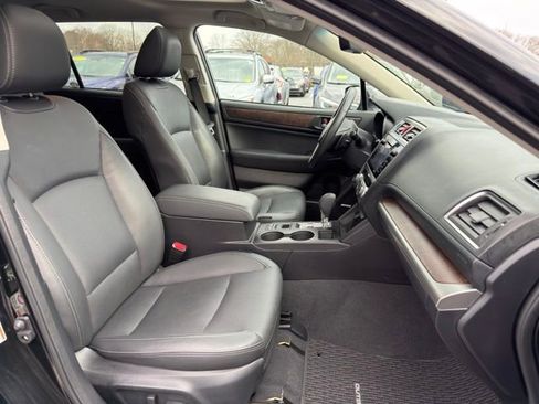 Used 2017 Subaru Outback 2.5i Limited image 24