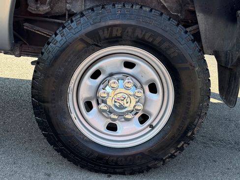 Used 2005 Dodge Ram 3500 Truck SLT w/ Quad Cab Big Horn Value Group image 12