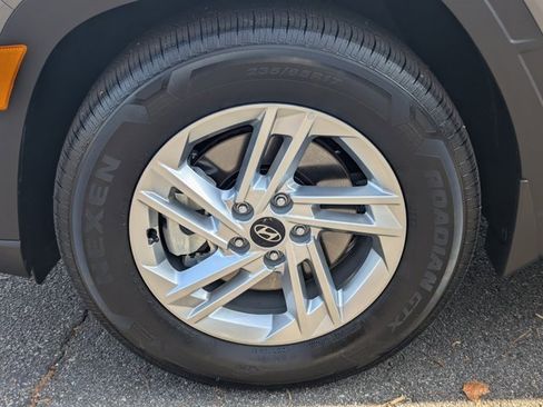 Used 2025 Hyundai Tucson SE image 11