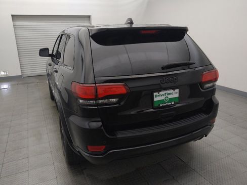 Used 2019 Jeep Grand Cherokee Altitude RWD image 6