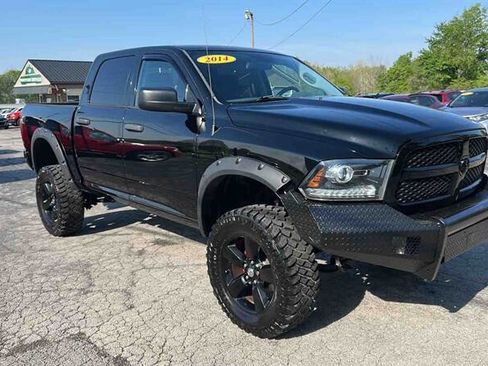 Used 2014 RAM 1500 Express w/ Black Ram 1500 Express Group AWD/4WD image 3