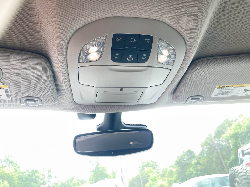 Used 2022 Chrysler Pacifica Touring-L FWD image 26