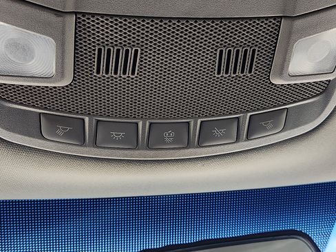 Used 2018 Ford F150 XLT image 16