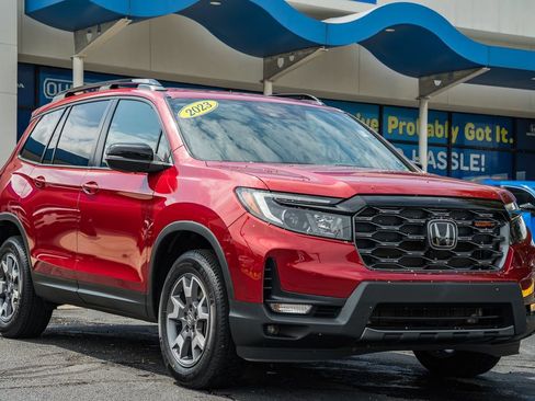 Used 2023 Honda Passport TrailSport image 1