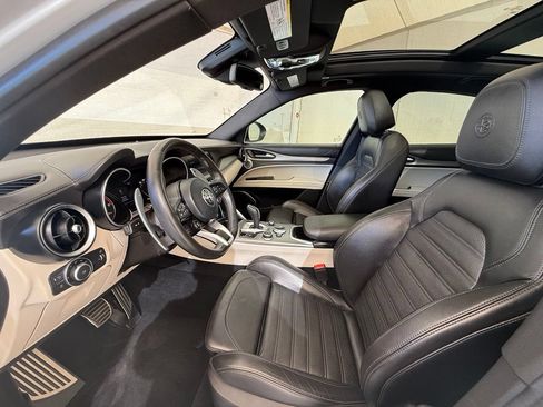 Used 2020 Alfa Romeo Stelvio Ti Sport AWD/4WD image 32
