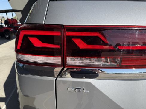 Used 2024 Volkswagen Atlas SEL Premium R-Line image 14