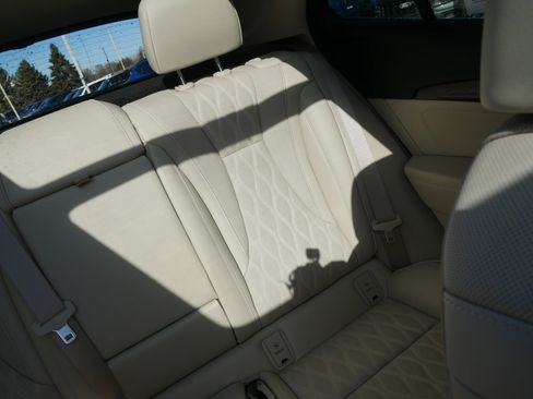 Used 2022 Buick Envision Avenir w/ Technology Package II image 14