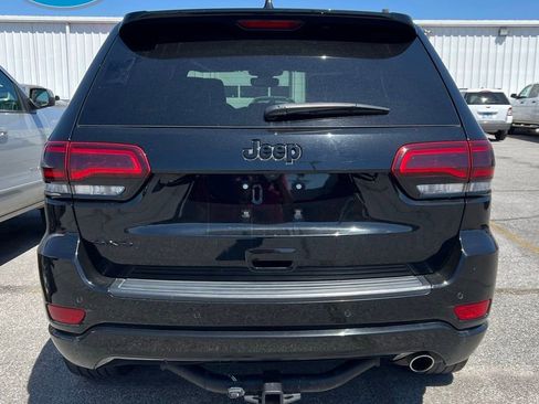 Used 2020 Jeep Grand Cherokee Altitude AWD/4WD image 5