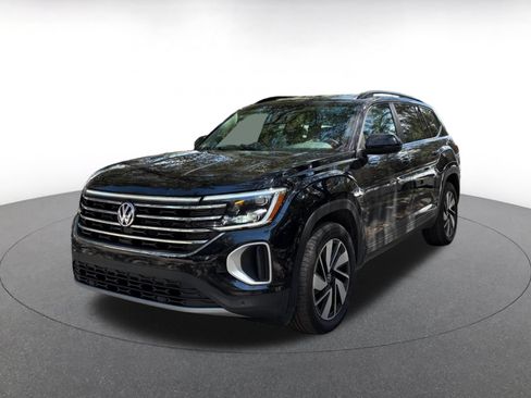 Used 2026 Volkswagen Atlas SE FWD image 4