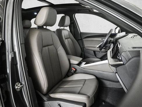 Certified 2025 Audi Q5 Premium w/ Convenience Package AWD/4WD image 22