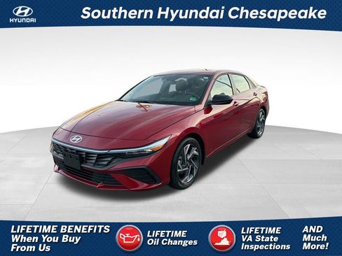 Used 2025 Hyundai Elantra Sport image 1