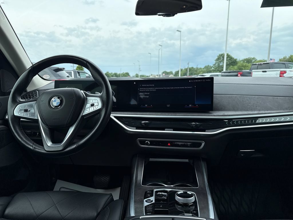Used 2023 BMW X7 xDrive40i w/ Premium Package AWD/4WD image 15