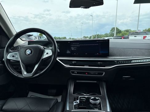 Used 2023 BMW X7 xDrive40i w/ Premium Package AWD/4WD image 15