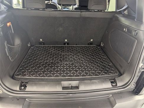 Used 2018 Jeep Renegade Latitude w/ UConnect 8.4 Nav Group image 28