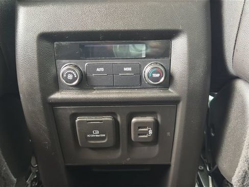 Used 2021 Chevrolet Traverse RS FWD image 15
