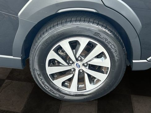 Used 2023 Subaru Outback Premium AWD/4WD image 12