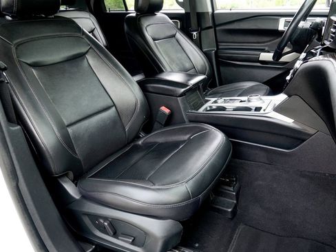 Used 2022 Ford Explorer Limited image 37