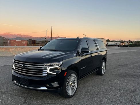 Used 2021 Chevrolet Suburban High Country w/ Premium Package image 1