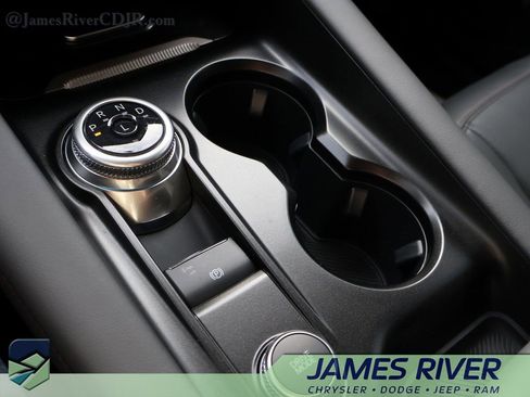 Used 2025 Ford Explorer Active w/ Active Comfort Package image 39