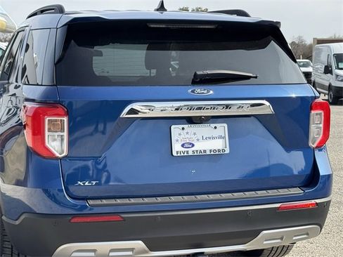 Used 2021 Ford Explorer XLT w/ Equipment Group 202A image 7