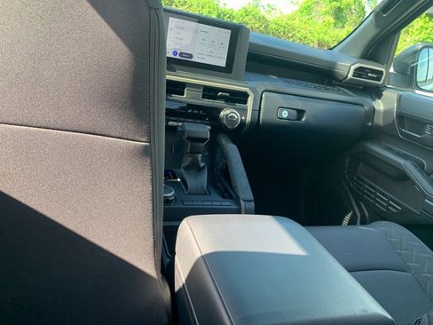 Used 2026 Toyota Tacoma SR w/ SR Upgrade Package image 16