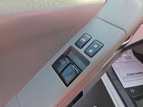 Used 2020 Nissan Frontier S AWD/4WD image 16